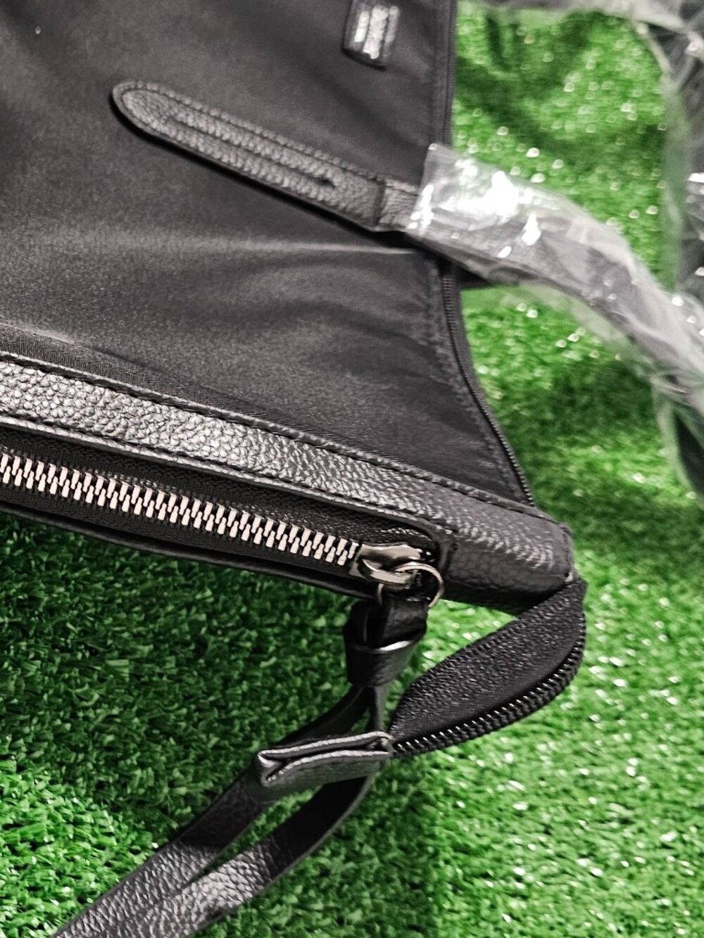 NEW Botkier Black Nylon Shoulder Tote Bag - Picture 3 of 9